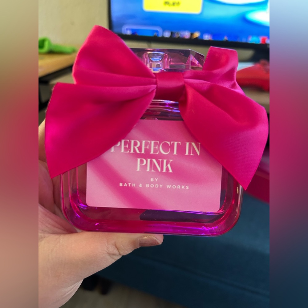 Bath & Body Works Pink perfume